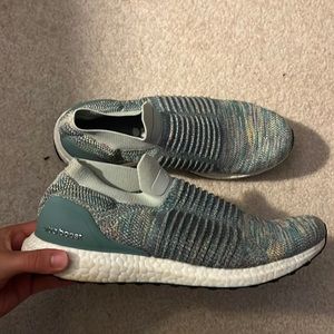 Adidas ultra boost size 9 1/2